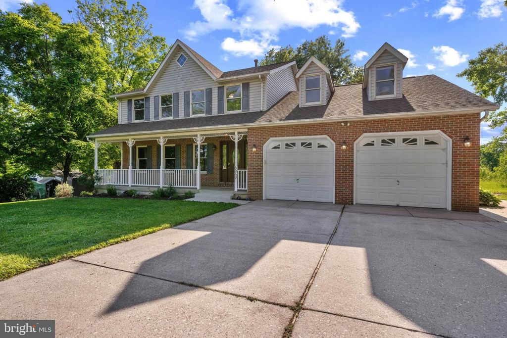Image 62 of property listing at 8869 CEMETERY LN, Savage, MD 20763