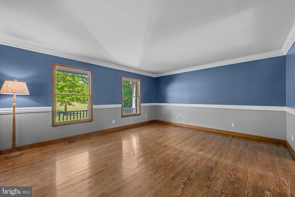 Image 7 of property listing at 8869 CEMETERY LN, Savage, MD 20763