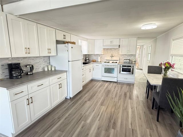 7129 MOUNT ARLINGTON DRIVE NE 440, St Petersburg, FL 33702