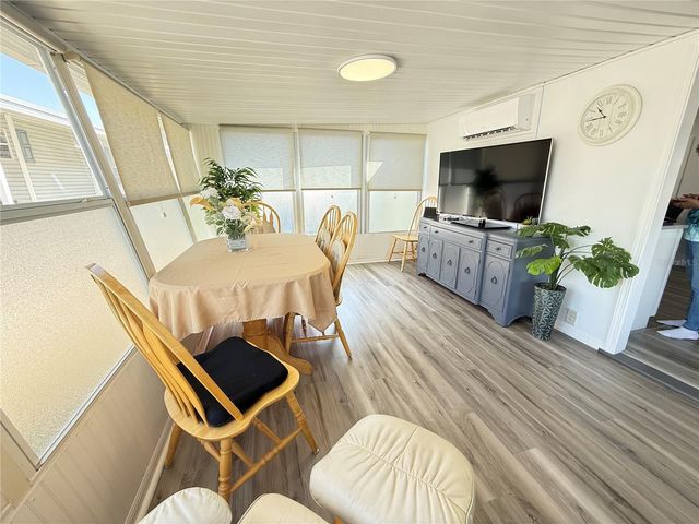 7129 MOUNT ARLINGTON DRIVE NE 440, St Petersburg, FL 33702