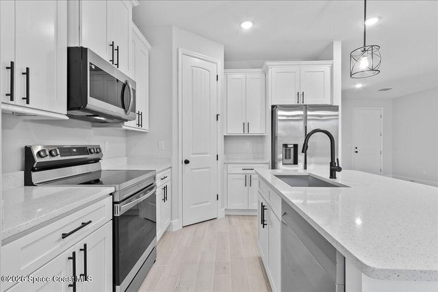 170 Silverfrost Street SE, Palm Bay, FL 32909