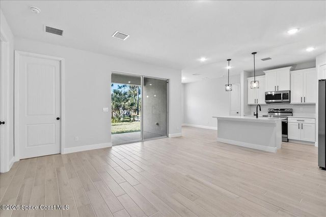 170 Silverfrost Street SE, Palm Bay, FL 32909