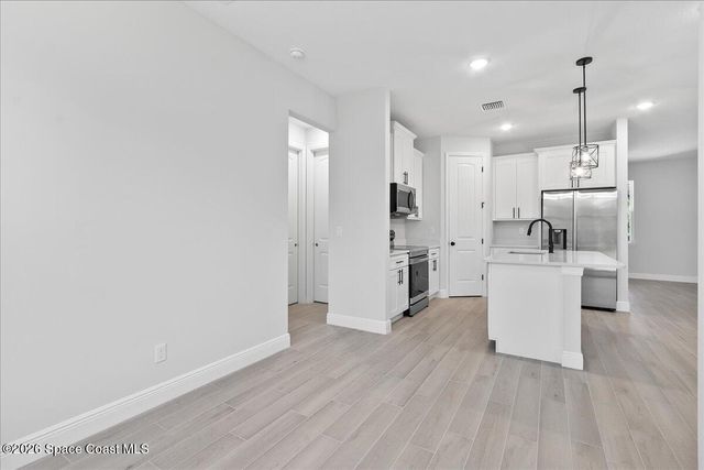 170 Silverfrost Street SE, Palm Bay, FL 32909