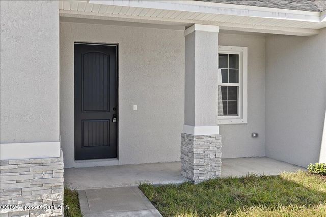 170 Silverfrost Street SE, Palm Bay, FL 32909