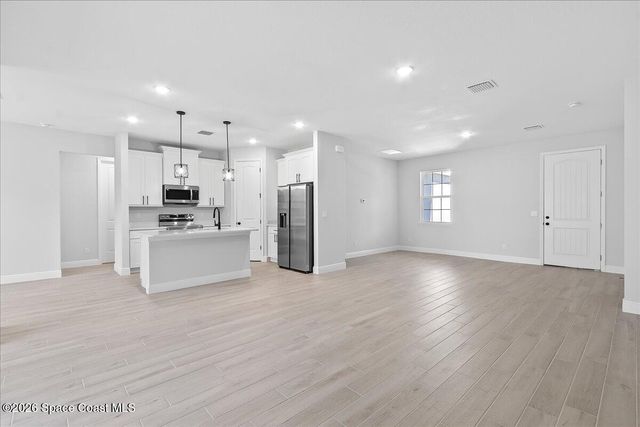 170 Silverfrost Street SE, Palm Bay, FL 32909