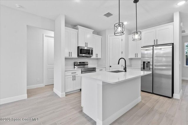 170 Silverfrost Street SE, Palm Bay, FL 32909