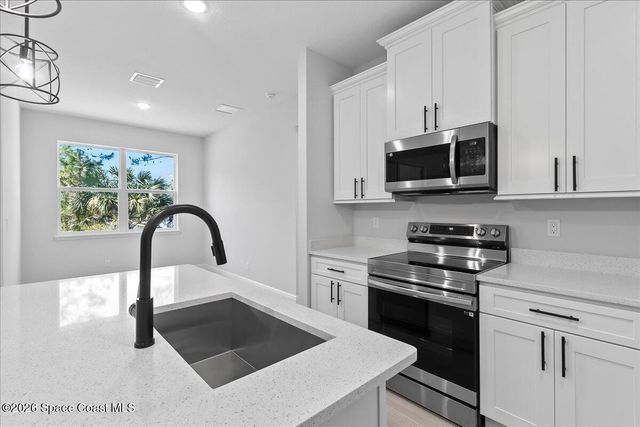170 Silverfrost Street SE, Palm Bay, FL 32909
