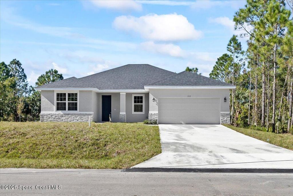 170 Silverfrost Street SE, Palm Bay, FL 32909