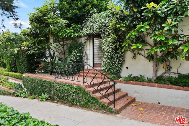 11051 Strathmore Drive 1, Los Angeles, CA 90024