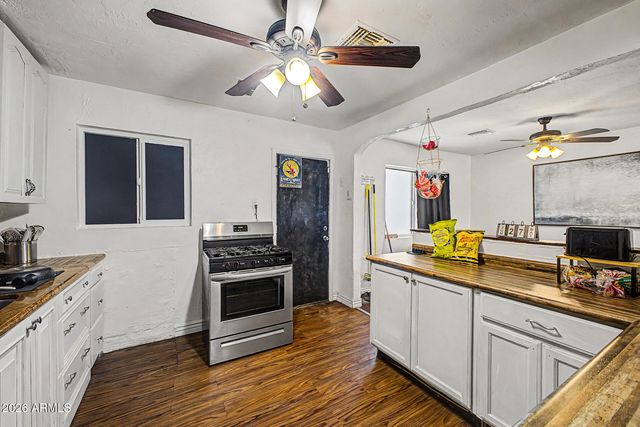 1449 S 11TH Avenue, Phoenix, AZ 85007