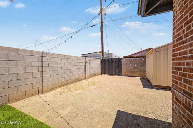 1449 S 11TH Avenue, Phoenix, AZ 85007