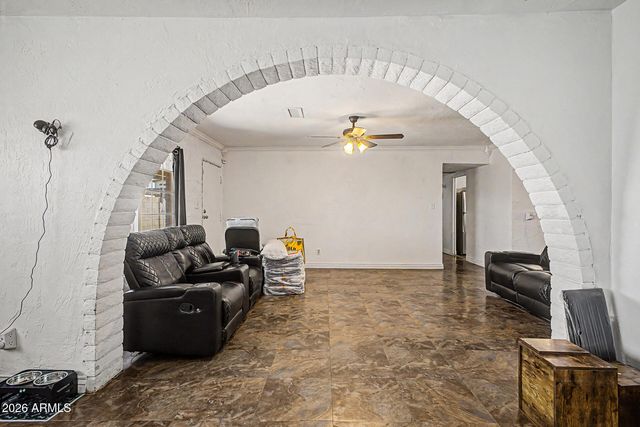 1449 S 11TH Avenue, Phoenix, AZ 85007