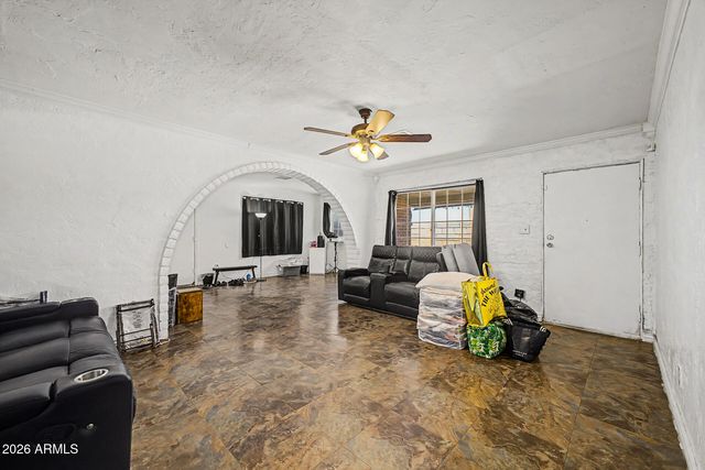 1449 S 11TH Avenue, Phoenix, AZ 85007