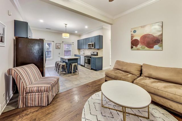 1214 W Wrightwood Avenue 2, Chicago, IL 60614