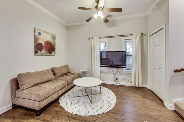 1214 W Wrightwood Avenue 2, Chicago, IL 60614