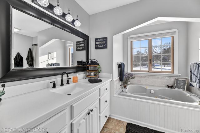 12687 Scott Road, Springfield Charter Township, MI 48350