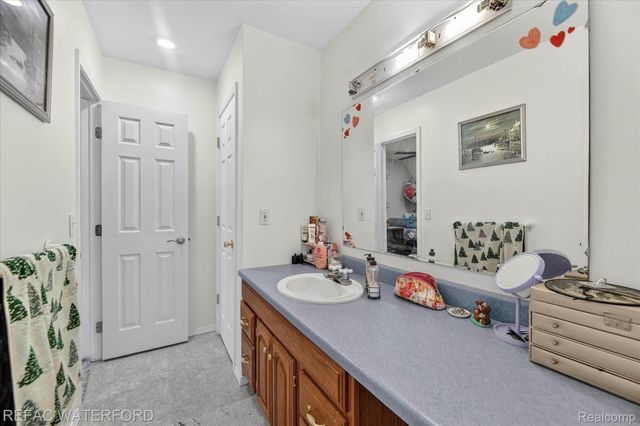 12687 Scott Road, Springfield Charter Township, MI 48350