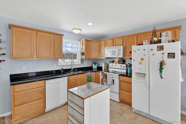 12687 Scott Road, Springfield Charter Township, MI 48350