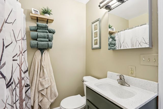 11471 W Leland Avenue, Beach Park, IL 60099