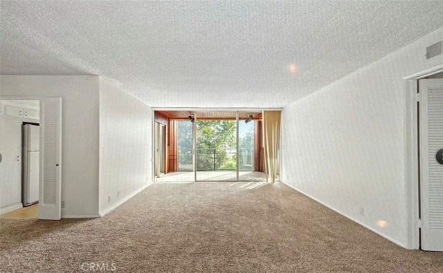 289 S Barrington Avenue A311, Los Angeles, CA 90049