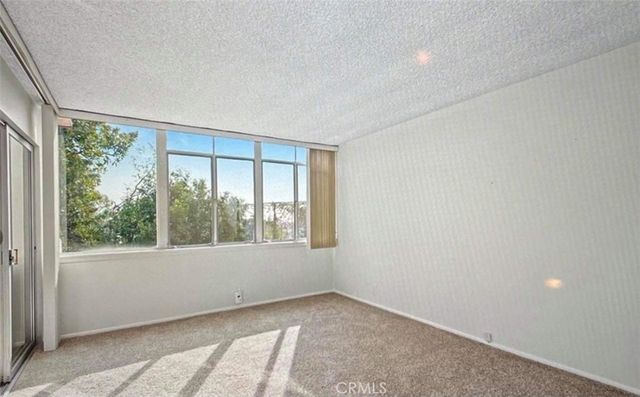 289 S Barrington Avenue A311, Los Angeles, CA 90049