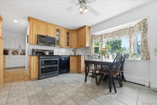 7 Disc Lane, Wantagh, NY 11793