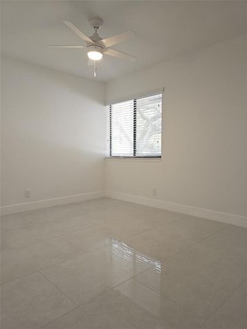 9557 NW 2nd Pl 9557, Coral Springs, FL 33071