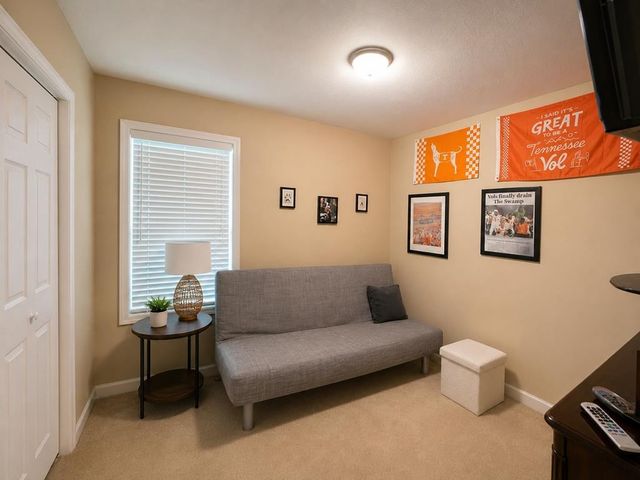 189 Foxfire Rd, Paris, TN 38242