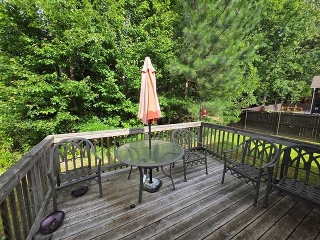 189 Foxfire Rd, Paris, TN 38242