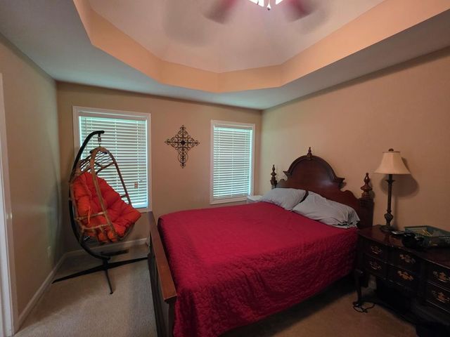 189 Foxfire Rd, Paris, TN 38242