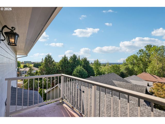 1727 Nw OGDEN St, Camas, WA 98607