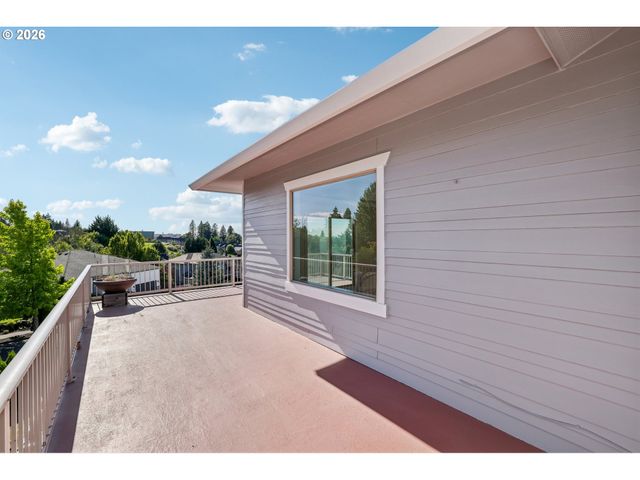 1727 Nw OGDEN St, Camas, WA 98607
