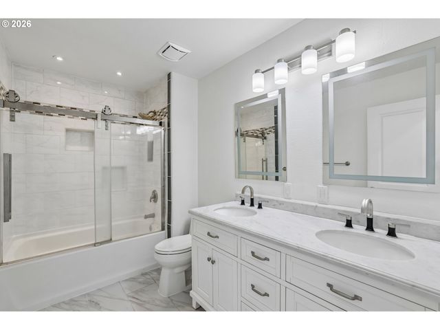 1727 Nw OGDEN St, Camas, WA 98607