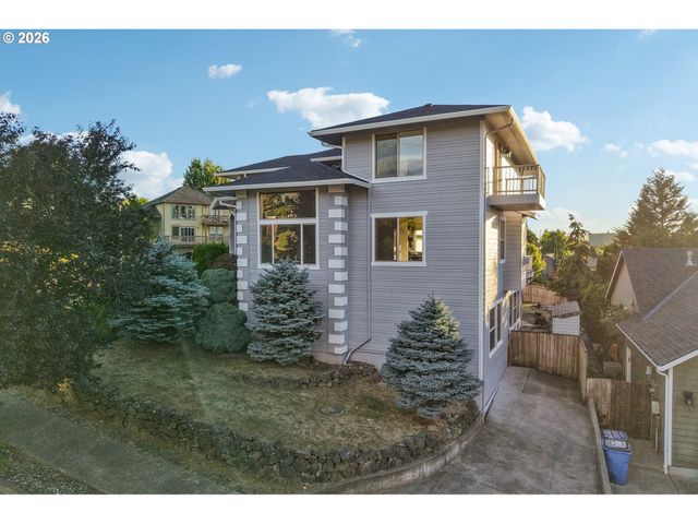1727 Nw OGDEN St, Camas, WA 98607