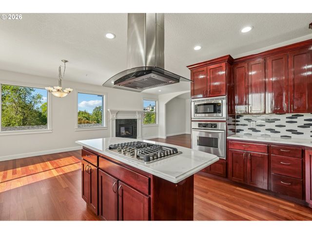 1727 Nw OGDEN St, Camas, WA 98607