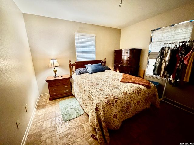 905 Peach, Jourdanton, TX 78026