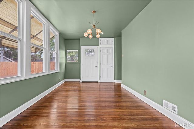 5021 Alabama Avenue, St Louis, MO 63111