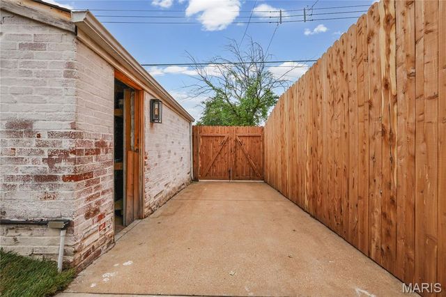 5021 Alabama Avenue, St Louis, MO 63111