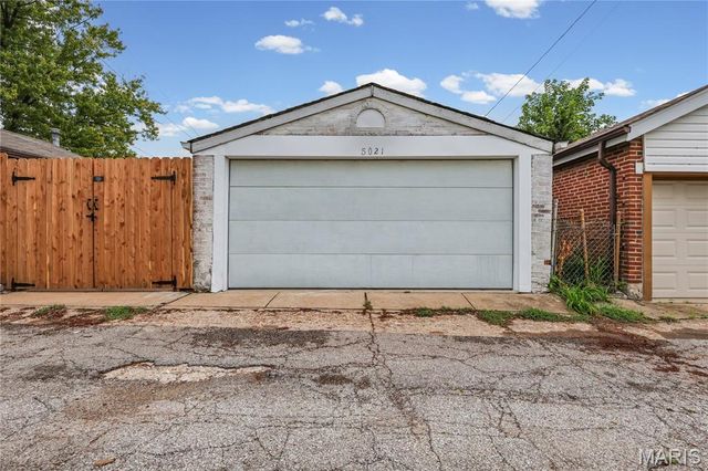 5021 Alabama Avenue, St Louis, MO 63111