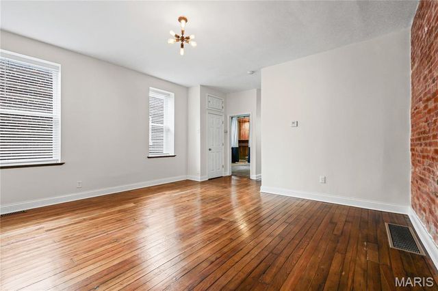 5021 Alabama Avenue, St Louis, MO 63111