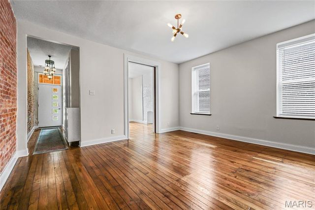 5021 Alabama Avenue, St Louis, MO 63111