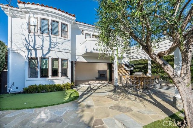 1018 11th, Manhattan Beach, CA 90266