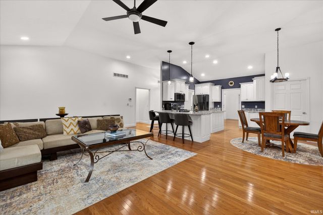 1414 E Commander Court, Bloomington, IN 47401