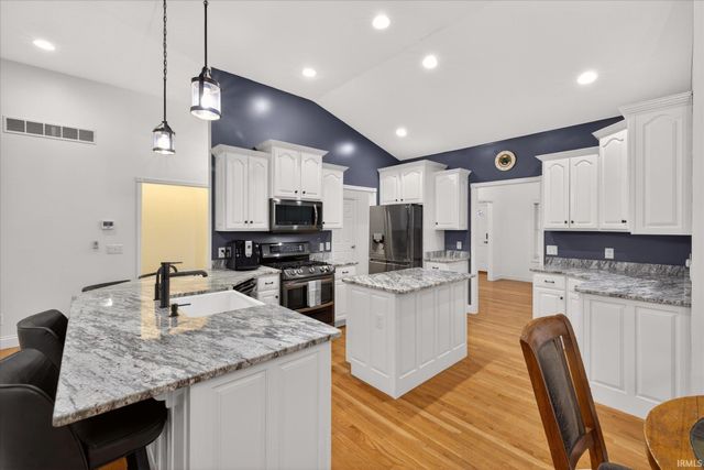 1414 E Commander Court, Bloomington, IN 47401