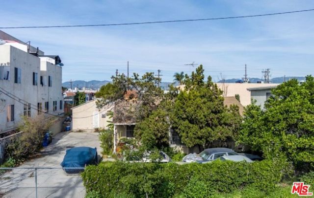 12009 Hart Street, North Hollywood (los Angeles), CA 91605