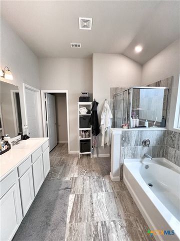 6807 Comanche Post, San Antonio, TX 78233