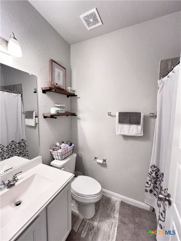 6807 Comanche Post, San Antonio, TX 78233