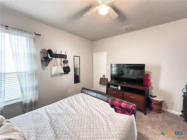 6807 Comanche Post, San Antonio, TX 78233