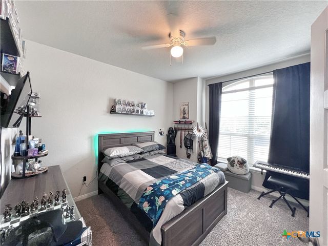 6807 Comanche Post, San Antonio, TX 78233