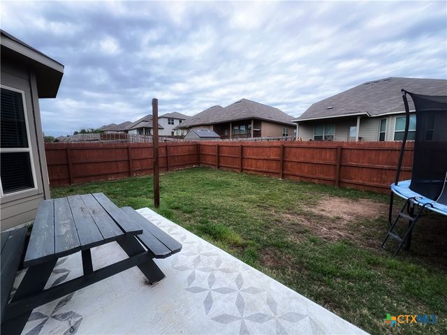 6807 Comanche Post, San Antonio, TX 78233